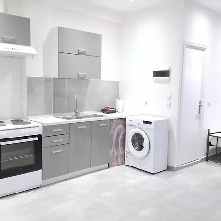 Makaland Corfu * Evropouloi